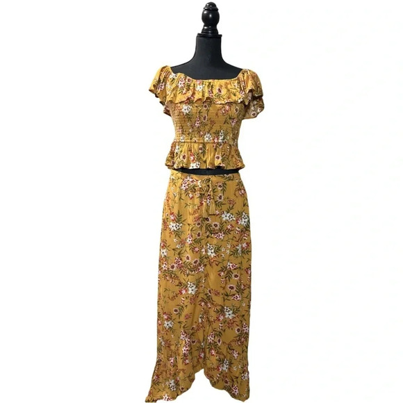 BOG Floral milkmaid Maxi 2 piece Set Yellow Peasant Boho Coquette Festive NEW - Picture 3 of 9